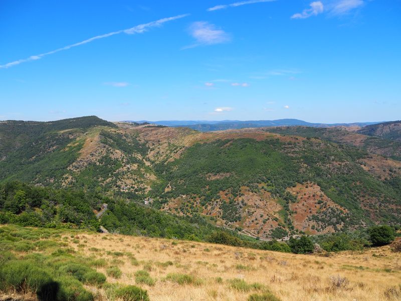 J8 - 2020 08 21 depuis la route vers le
gîte d'Aire de côte.jpg